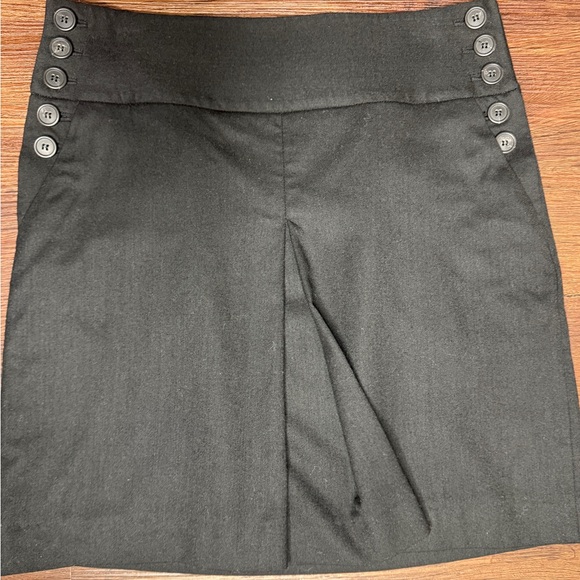 J. Crew 100% Wool Box Pleat Lined Skirt Black Sz 8 in mint condition - Picture 2 of 10